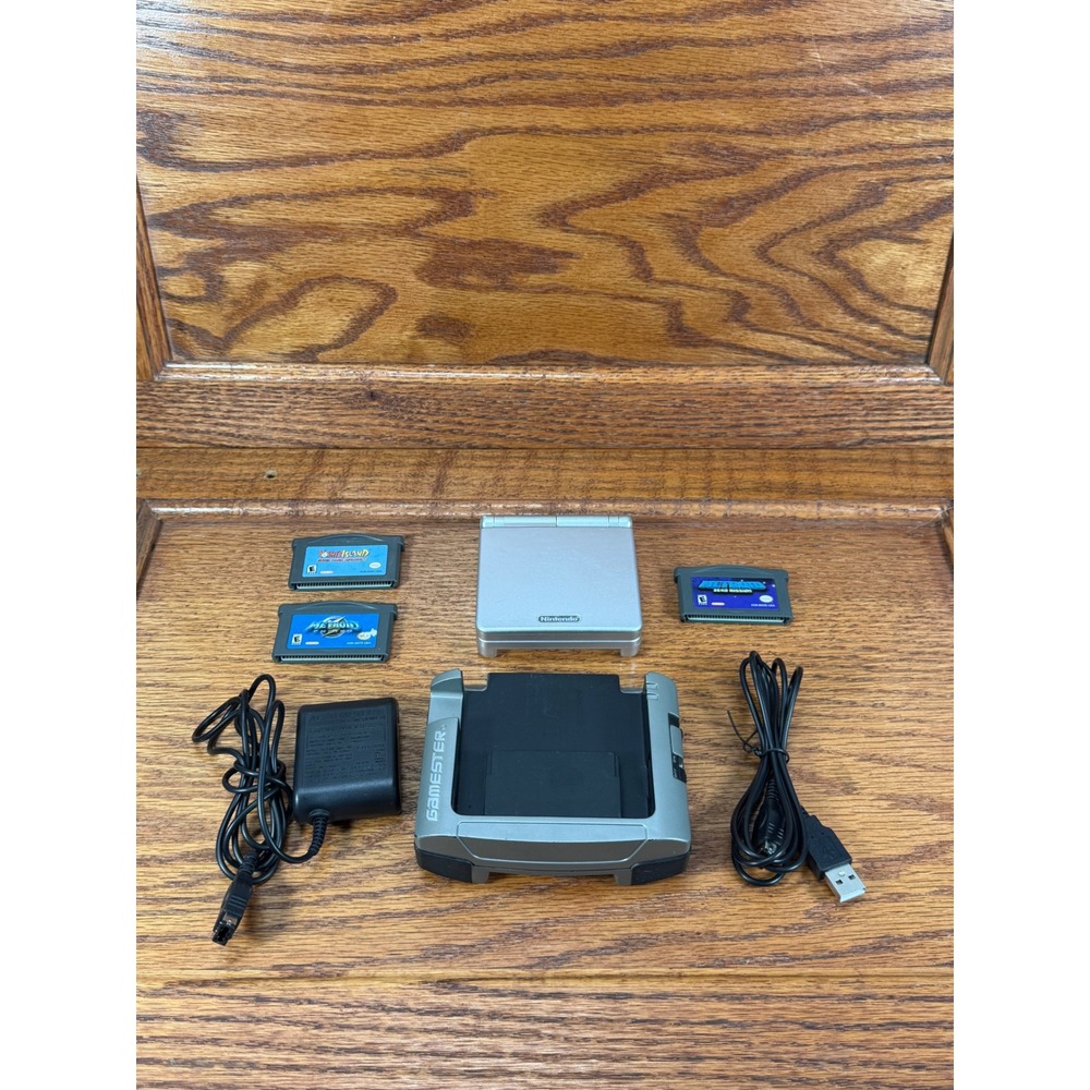 Nintendo Game Boy Advance SP Platinum Silver Bundle Metroid Fusion Zero Mission
